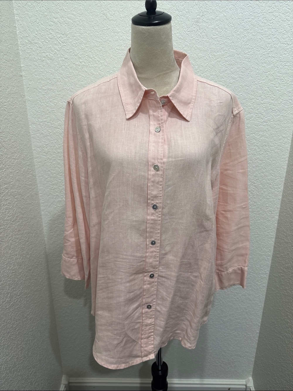 cut loose Pale Pink Linen Button-Front Top